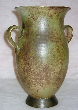 Vase mit Henkeln